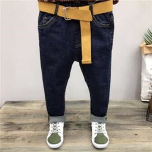 開(kāi)心果童裝 點(diǎn)亮童年，裝扮夢(mèng)想